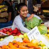 Belen Market girl Peru-7364