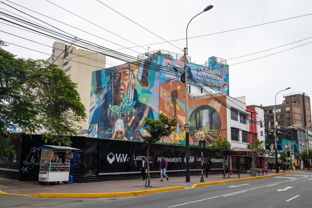 Peruvian experience mural Peru-6190