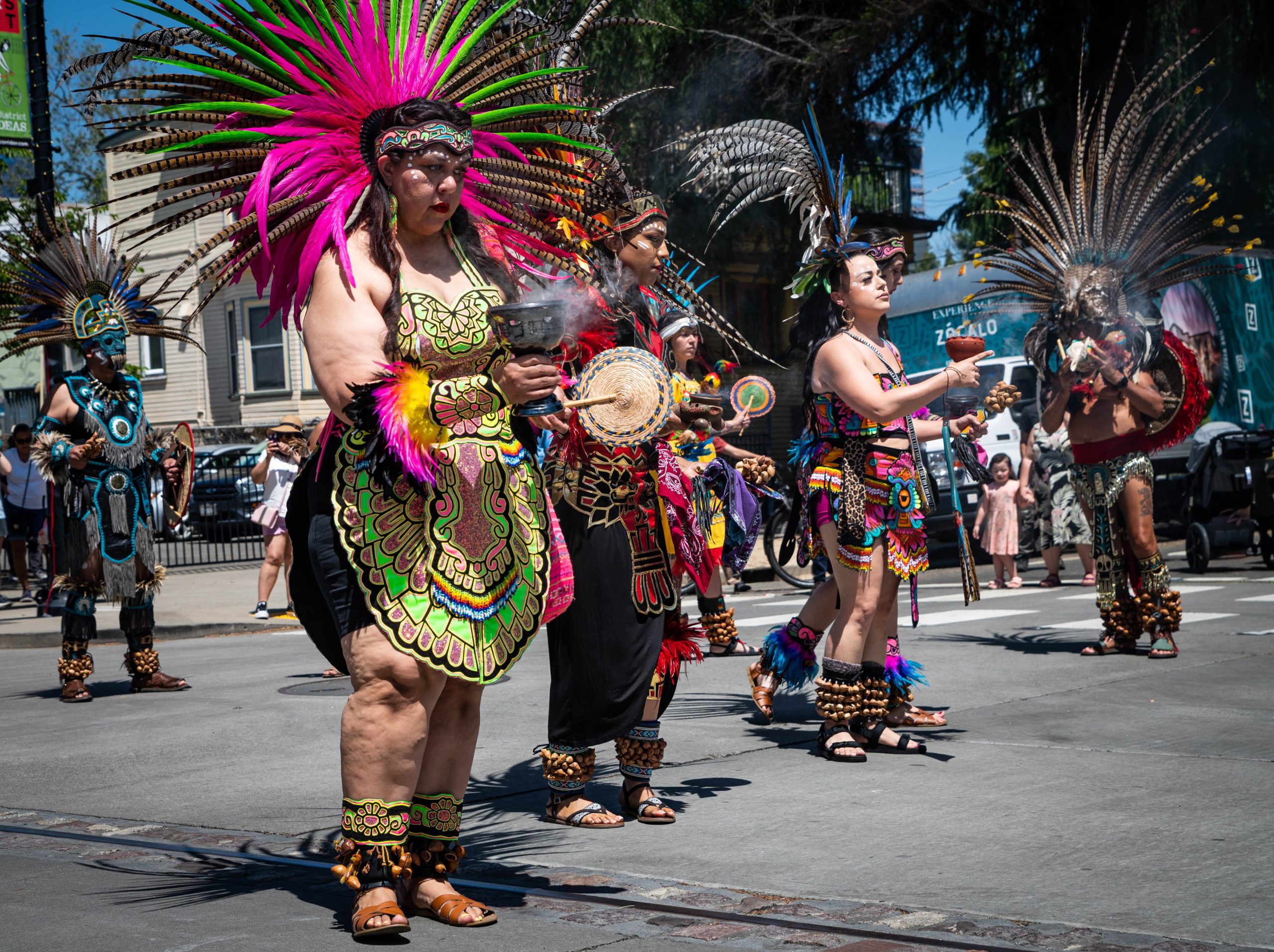sacramento, california, mexican culture, event, floricanto family festival, Aztec dancers, costume