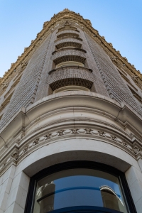 Flat iron building, new montgomery street, downtown, looking up, curved, Photography, photographs, travel photography, lesbian photographer, gay photographer, gay travel, lgbt, lgbtq, lgbt travel, photojournalist, freelance, images, travel photographer, gay community, world travel, california travel, urban travel, San Francisco, Bay area, chris allan