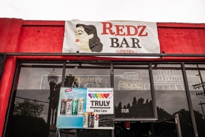 Redz-Gay-Bar-East-Los-Angeles-California-0780-DeNoiseAI-raw